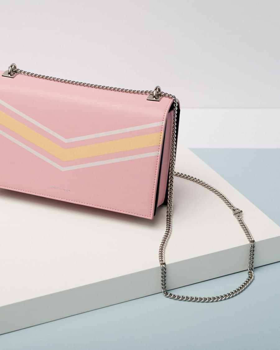 Quilted chain bag in black