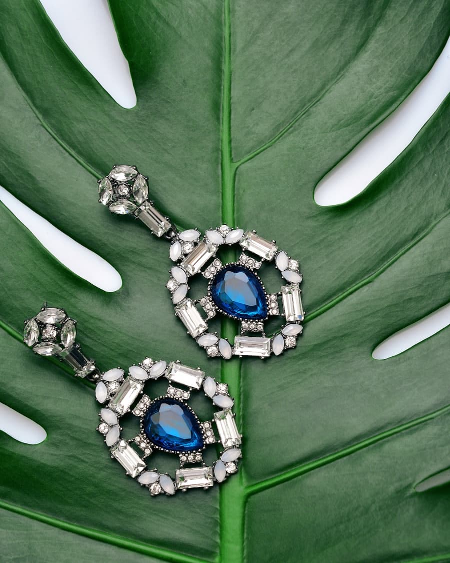 Pearl drop earrings